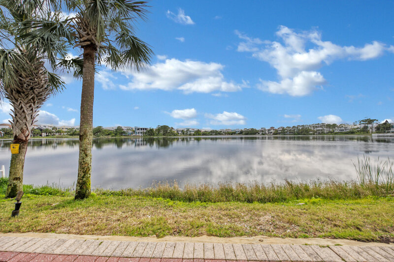 Lake Carillon