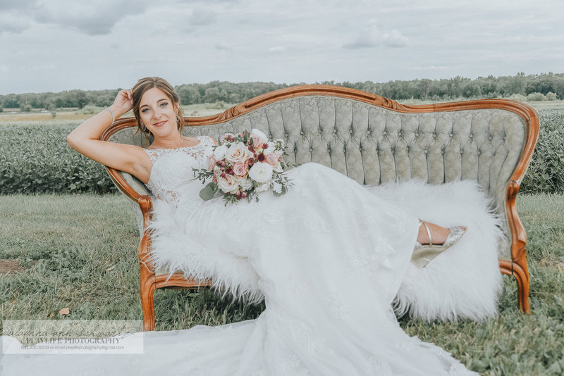 Welcome, Come chat with me about what you are dreaming up.  I LOVE TO MAKE YOU FEEL BEAUTIFUL and TAKEN CARE OF.  Divine makeovers, Superior Photoshoots.