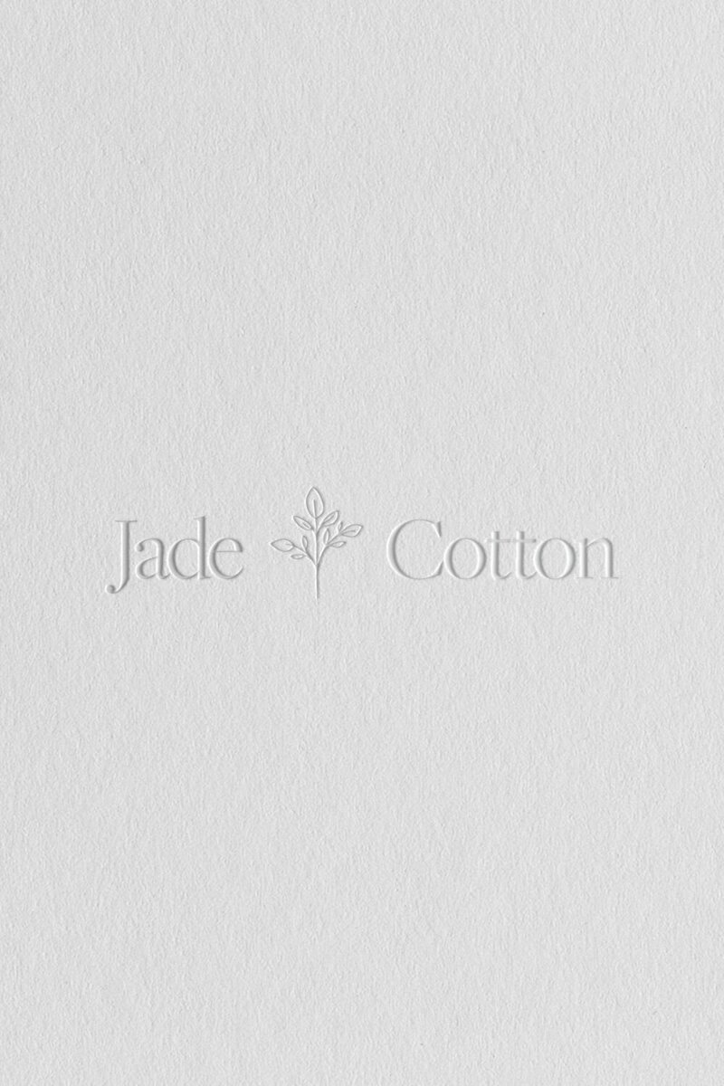 Branding for photographers who needs a n elegant and a bit more bolder brand. With a blue and gray color palette it works for both wedding and family photographers