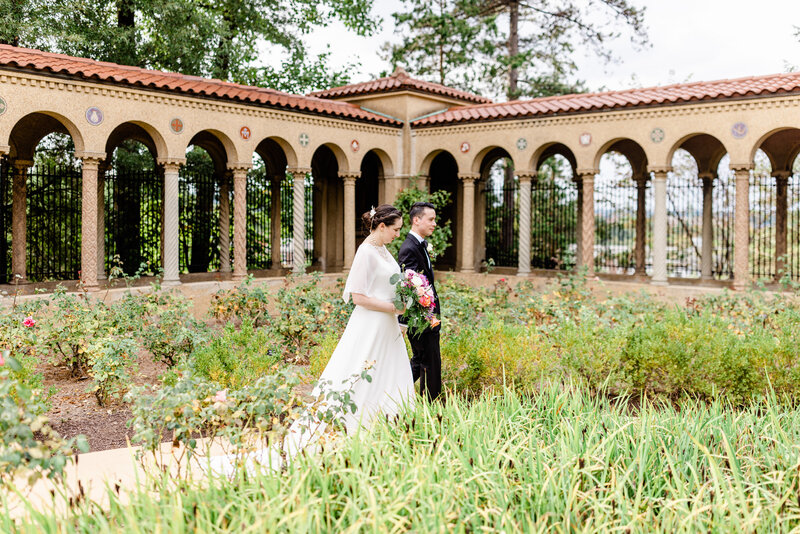 havre de grace wedding bride and groom kissing