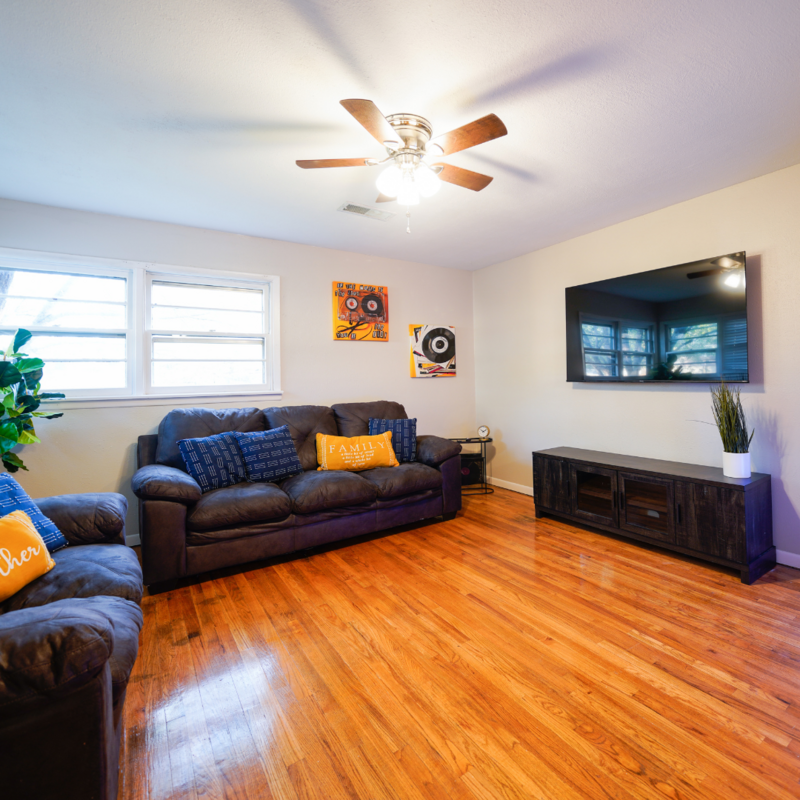 Living Room 1 - 3