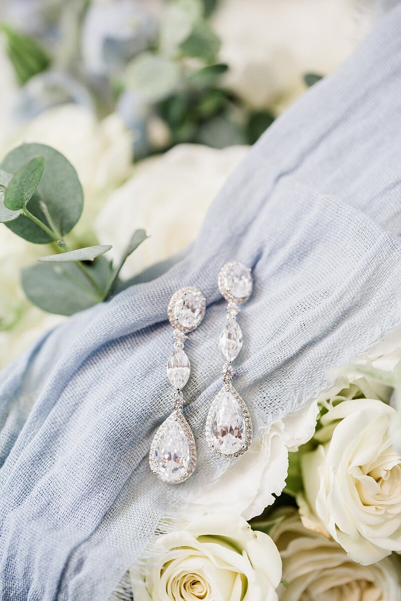 drop diamond earrings by Knoxville Wedding Photographer, Amanda May Photos
