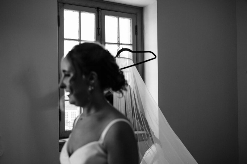documentary-style-wedding-photographer-16