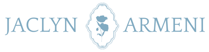 Elegant photographer logo