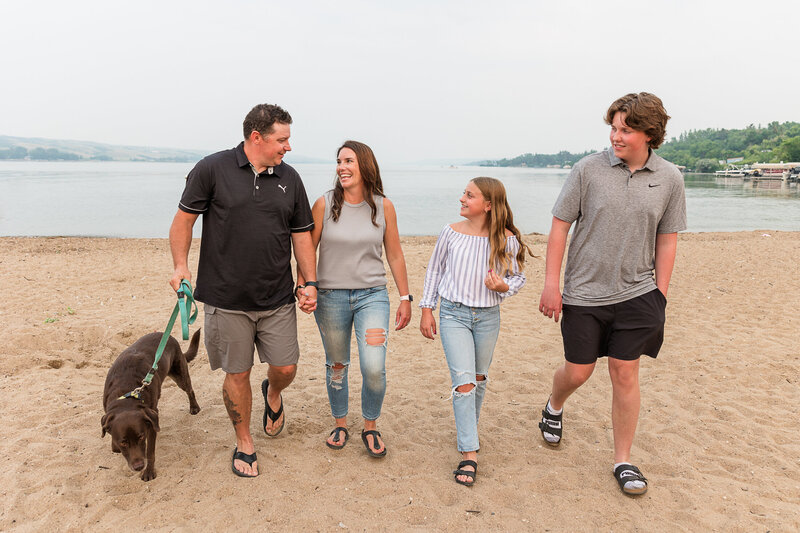 2024 krystal-moore-photography-buffalo-pound-beach-mini-family-3