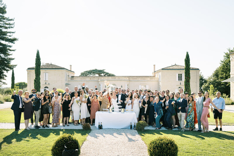 wedding party outside of a wedding chateau in Bordeaux