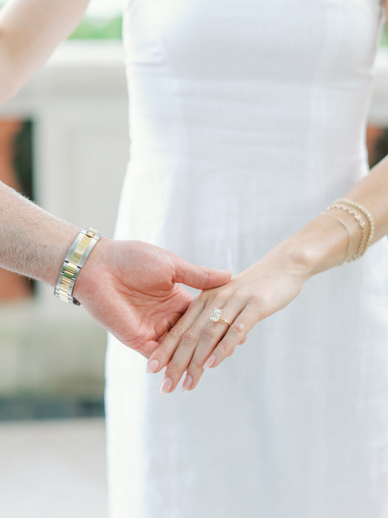 The wedding ring, hand to hand