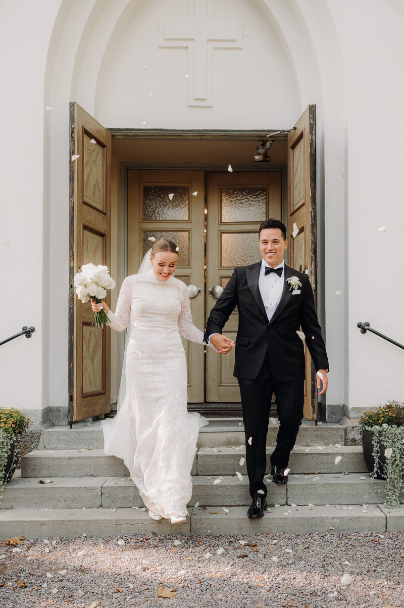 Bryllup i Fyrunga kirke ved Bjertorp Slott i Sverige