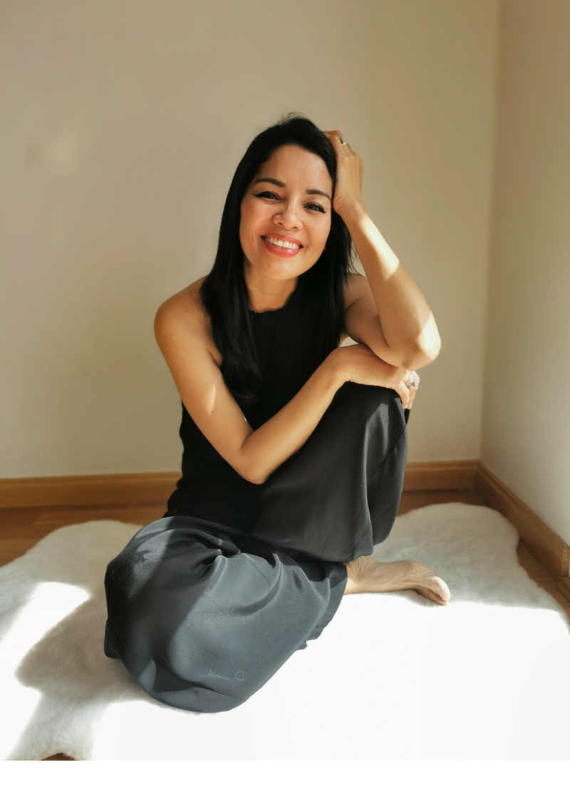 Silvana Ocas, terapeuta, investigadora, coach y guía espiritual de líderes conscientes y visionarios. Pionera creadora del programa Líder Portal® y del sistema DEEEP® (Diseño Energético Emocional Evolutivo Personal).