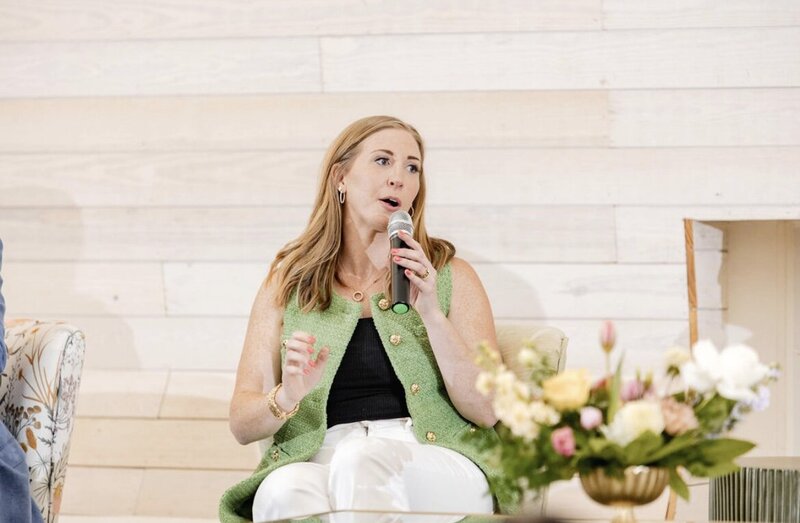 Venue Mentor, Chelsea Hand