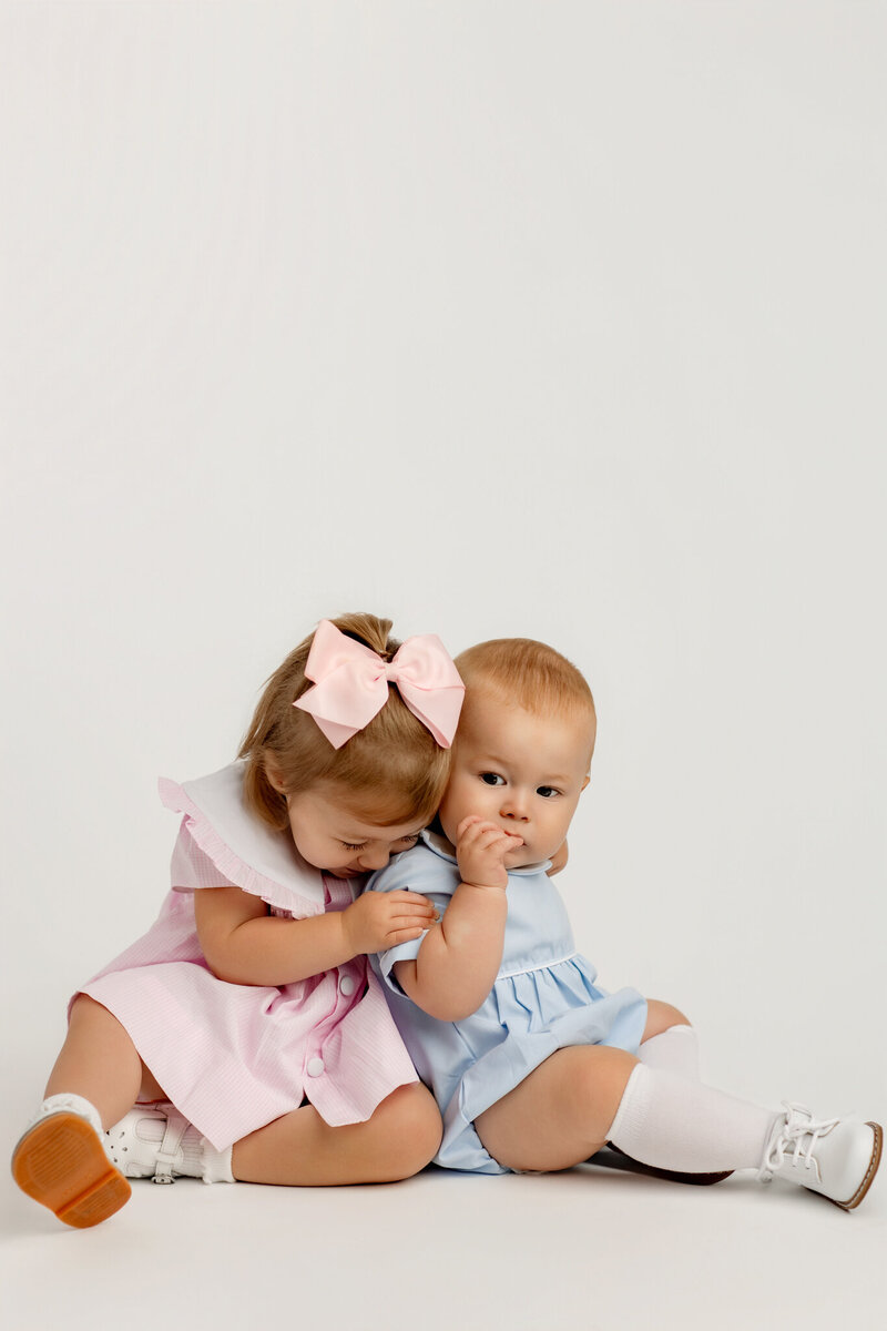 NW Arkansas cake smash photographer, cake smash photography near me, baby birthday photography NW Arkansas