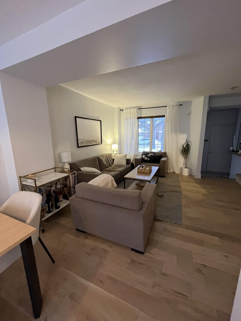 Ottawa home staging realtors - Michelle and Carley - Before-2
