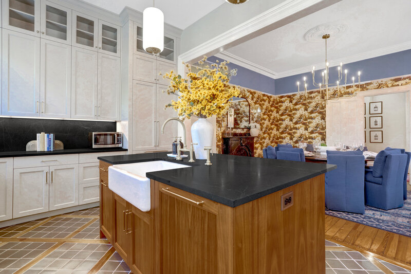 FAVE_080_newedited-576_802