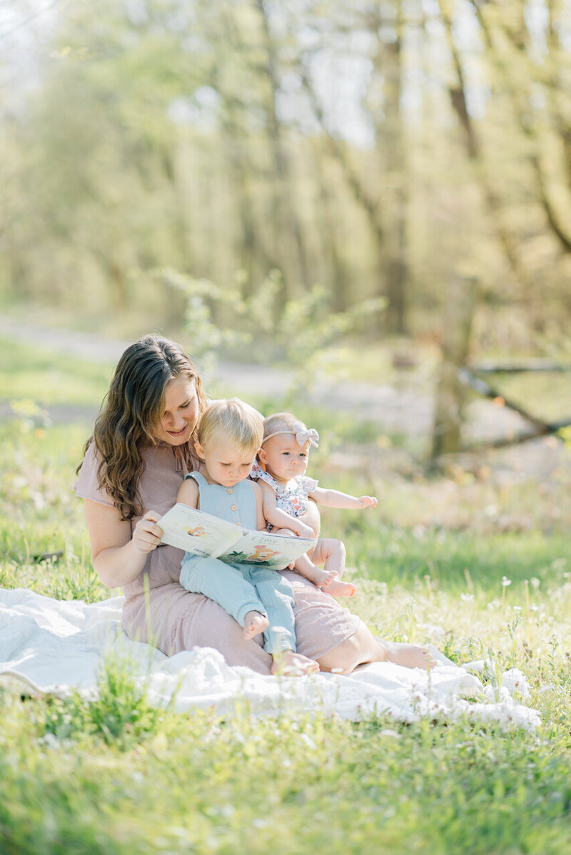 Outdoor Motherhood Photo Session Spring Hill TN