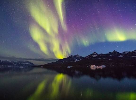 009_AdventuresNorteast-Hero_Landscape_Northern_Lights_EastGreenland_AcaciaJohnson_3_0