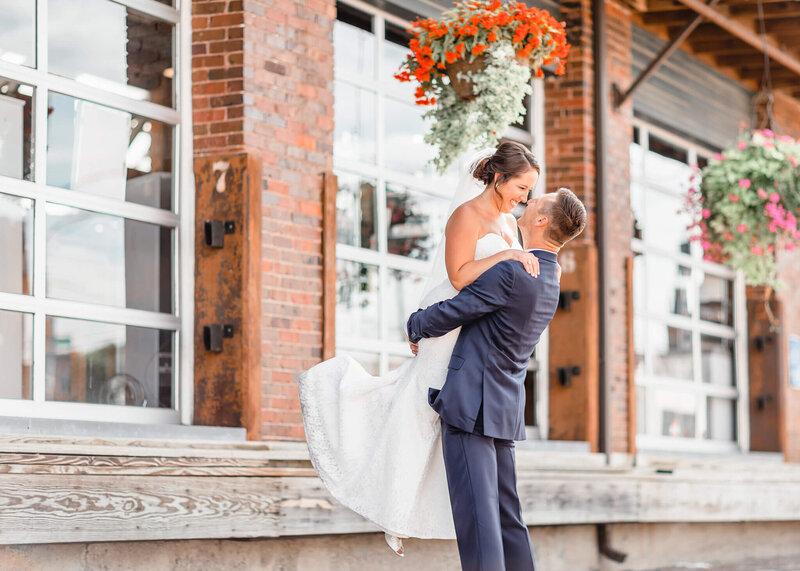 Couples photography across Ohio capturing love stories 1