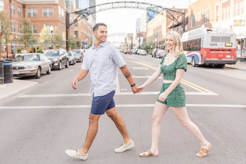 engagement-photos-in-short-north-at-goodale-park-in-downtown-columbus-ohio_1100