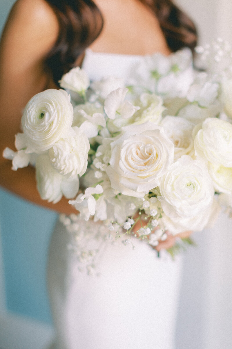 crimson-lane-Wedding-Flowers-Midwest-bouquet-Michigan