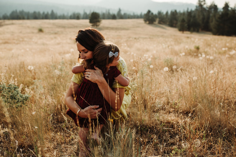 Abigail Maki is a Montana Photographer for weddings, elopements and families