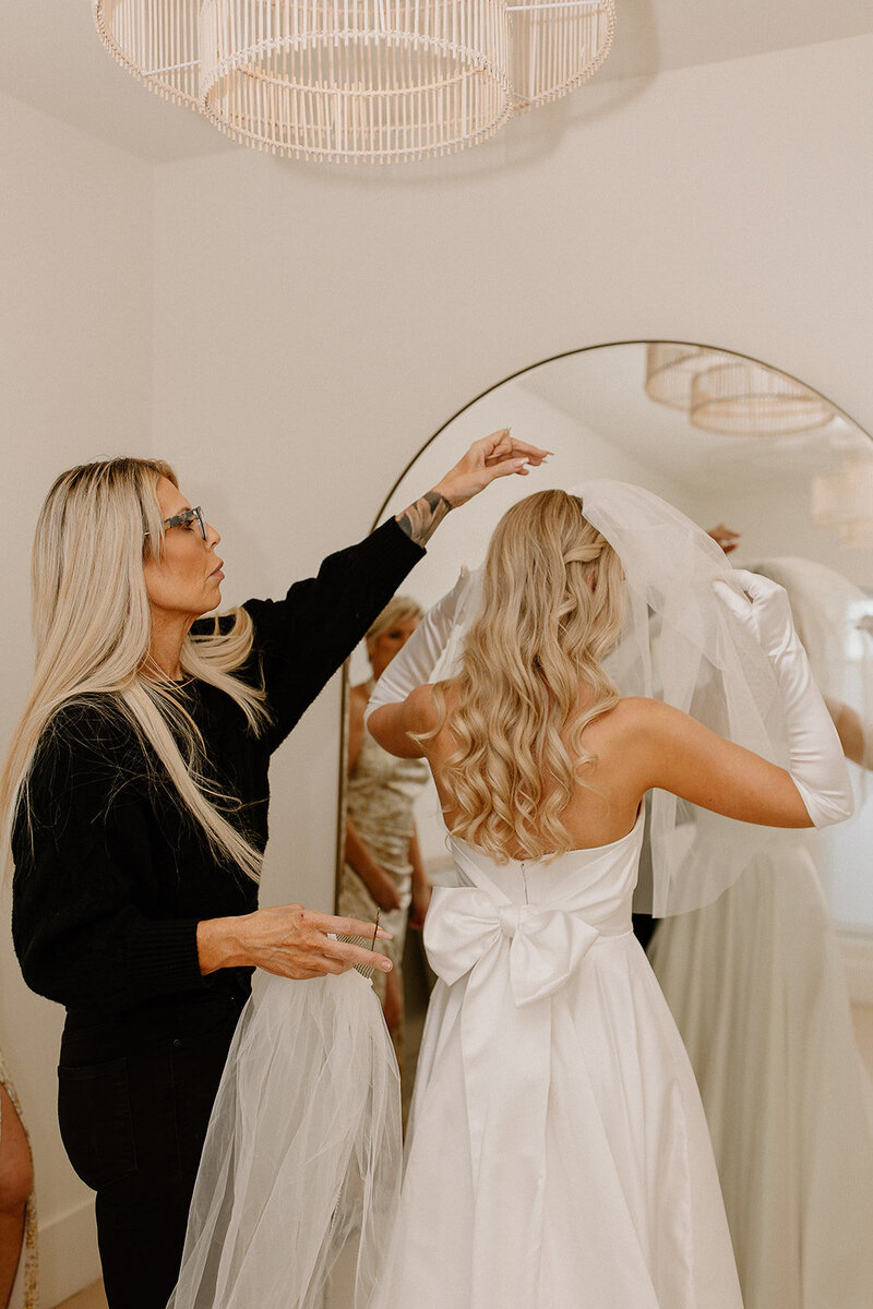 jami-oliver-wedding-preview-taylorraephotofilm-76