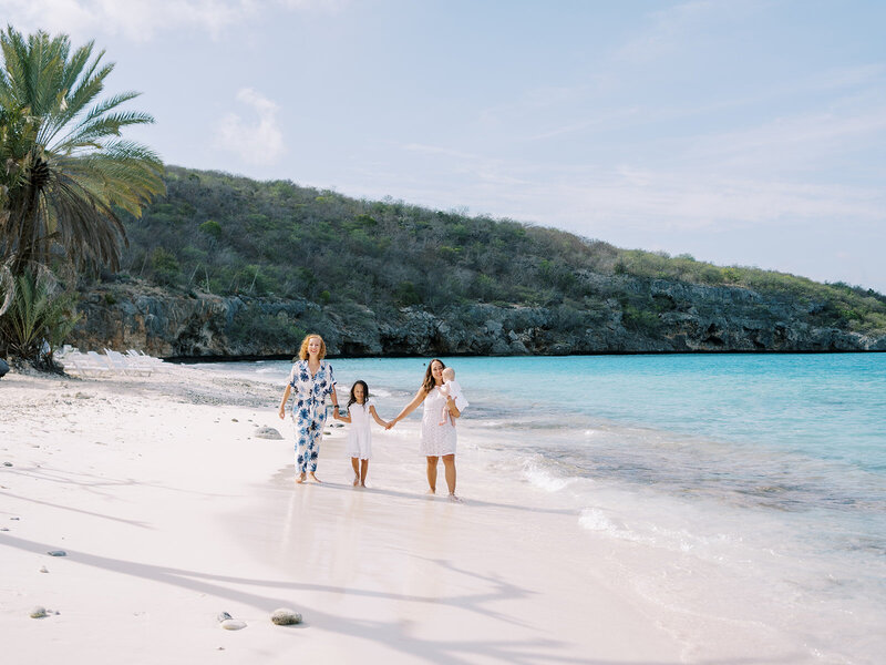 Familie fotoshoot Richelle Cas Abou Strand Curaçao - Kaylee Burger Photography-19_websize