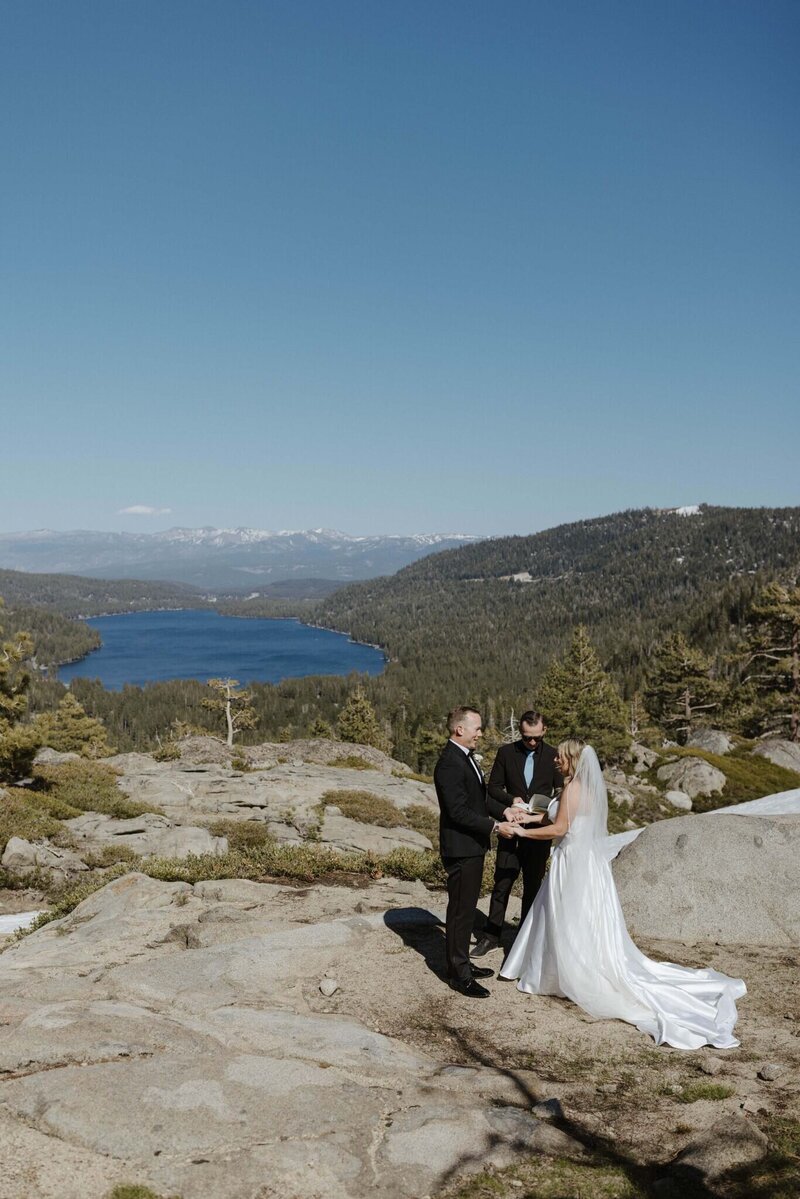 lake-tahoe-elopement-reception-venues-56-1366x2048