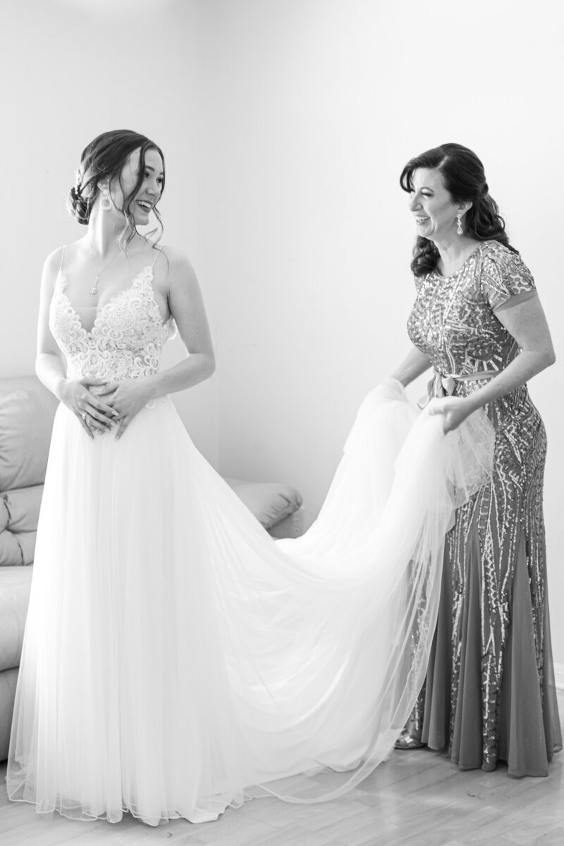 Tampa-Florida-wedding-Photographer-getting-ready-wedding-day-portraits-bridal-portraits-florida-wedding-photographer31