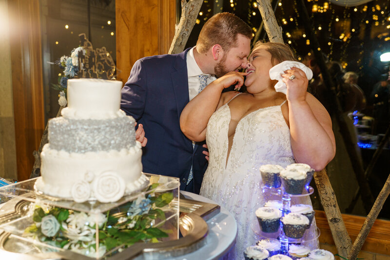 Star Wars Wedding theme and R2D2 wedding cake, a geeky way to celebrate a Colorado Springs Wedding