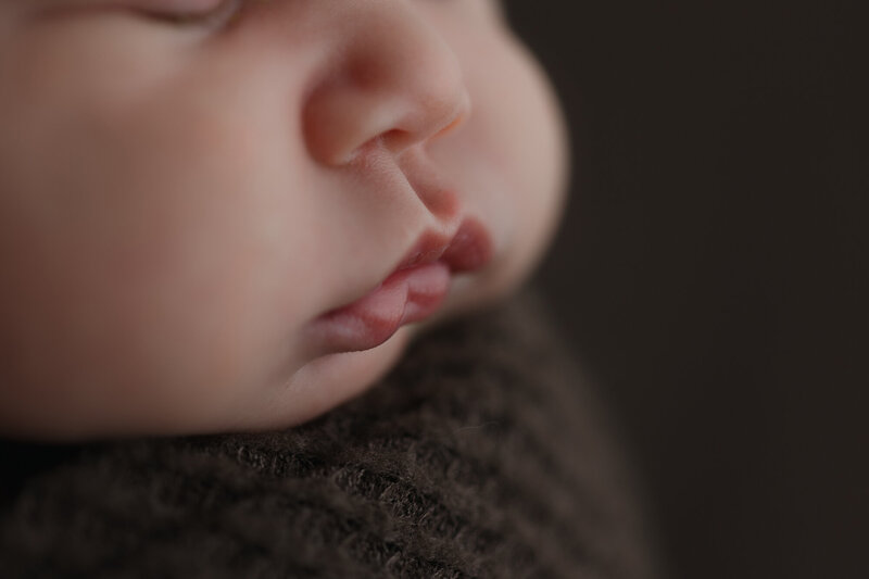 macro-shot-of-newborn-baby-boy-lips