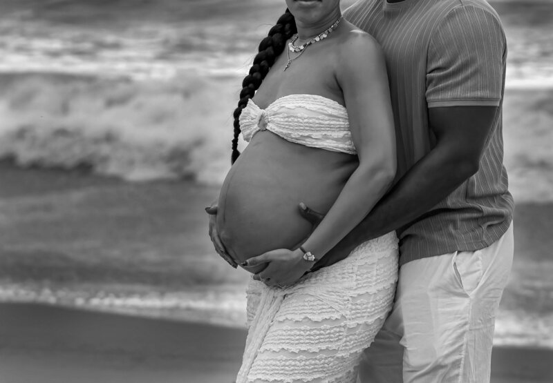 Photos taken in Woodland Hills for Maternity session portfolio.