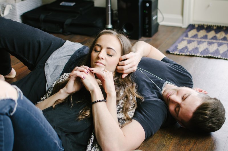 We-Are-Pieces-Nashville-In-Home-Couples-session-Wedding-Photographers+5