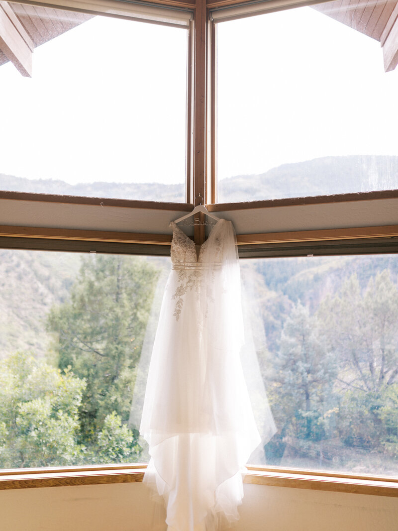 CaleighAnnPhotography_Dani&Dom_SneakPeeks-18