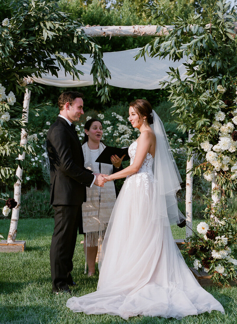 napa-wedding-photographers-dejaureguis-erin-courtney-solage-calistoga-wedding-0042