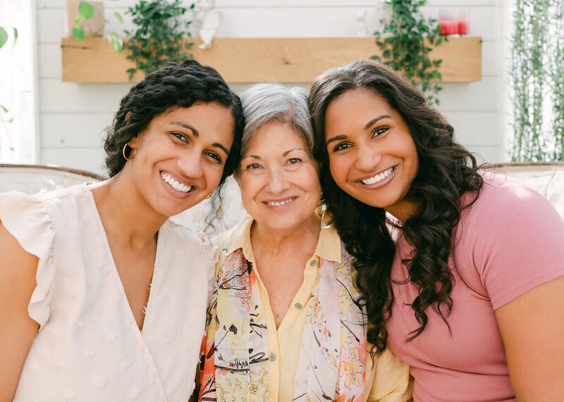 03-Lifestyle-Family-Portrait-Greenhouse-Mothers-Day