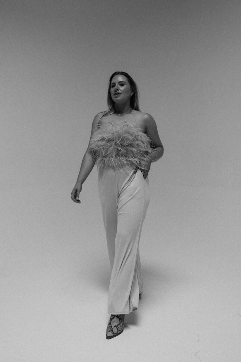 Candid, editorial and documentary=-style photographer, based in Los Angeles, CA. Specializing in weddings, engagements, and couples photography.  Digital & film, medium format phtoographer.