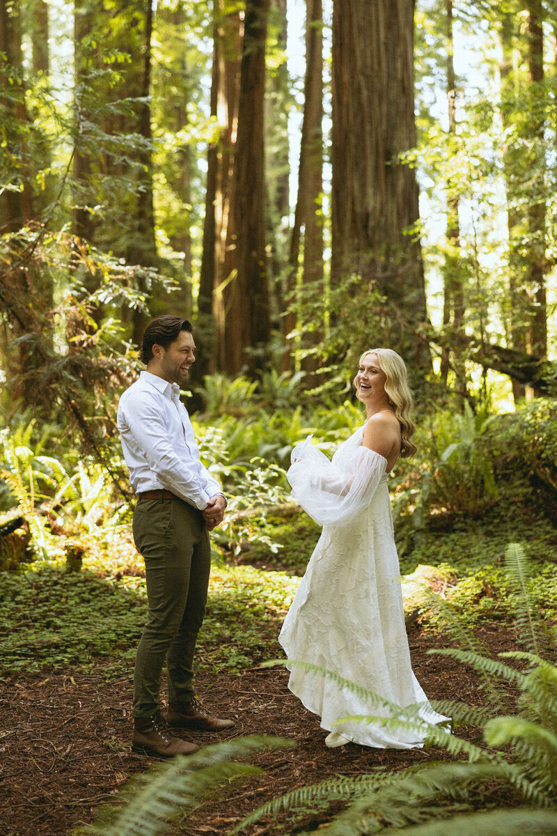 oregon-redwoods-elopement-vow-renewal-coastal-elopement-wedding-camiphotoco-7
