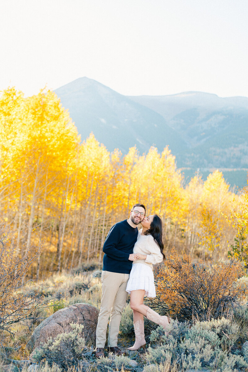 Twin-Lakes-Colorado-Mountain-Engagement-2