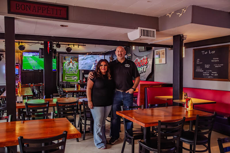 New Owners of Conway's Pub & Eatery, Nate and Connie Sheridan