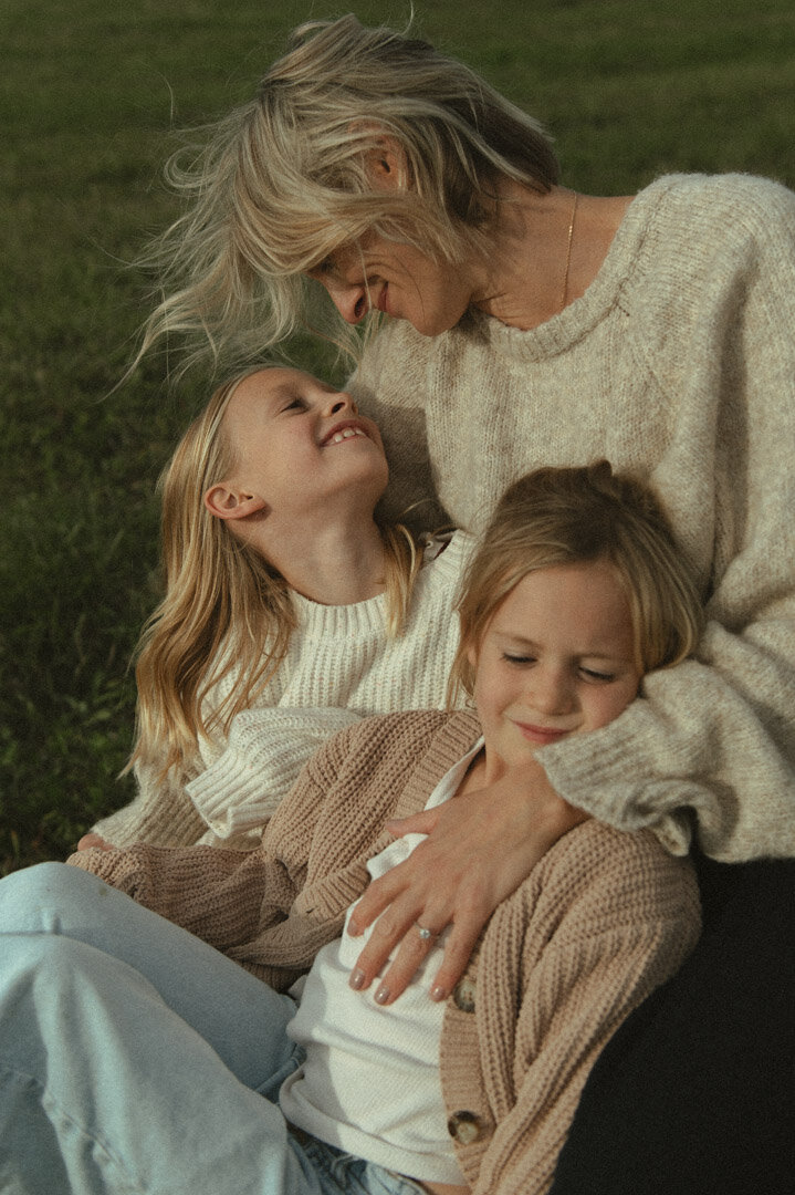 Candace and girls-204