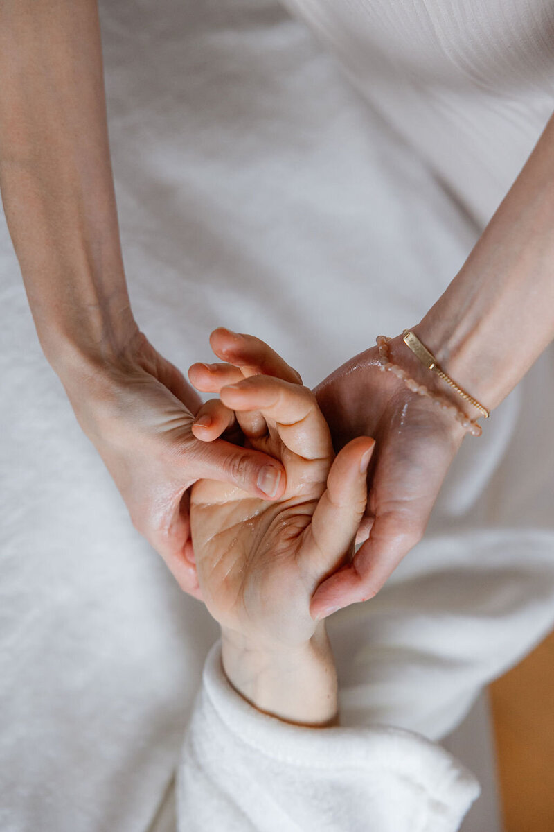 Ruhe, Nähe und Vertrauen – stilvolles Businessfoto im Bereich Gesundheit

