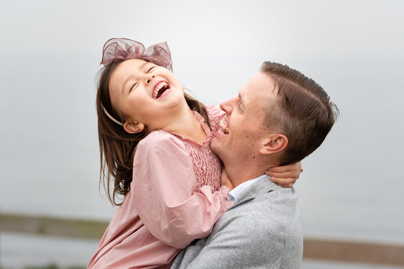 Family-Outdoor-Father-Daughter-Rye-Westchester-New-York-Photographer-002