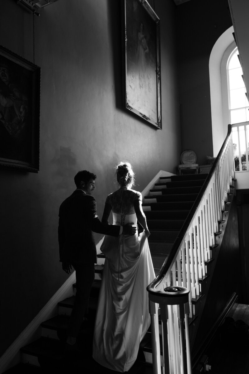Fine art wedding photographer based in California, specializing in editorial, modern weddings in San Francisco, Napa, Carmel, and beyond.