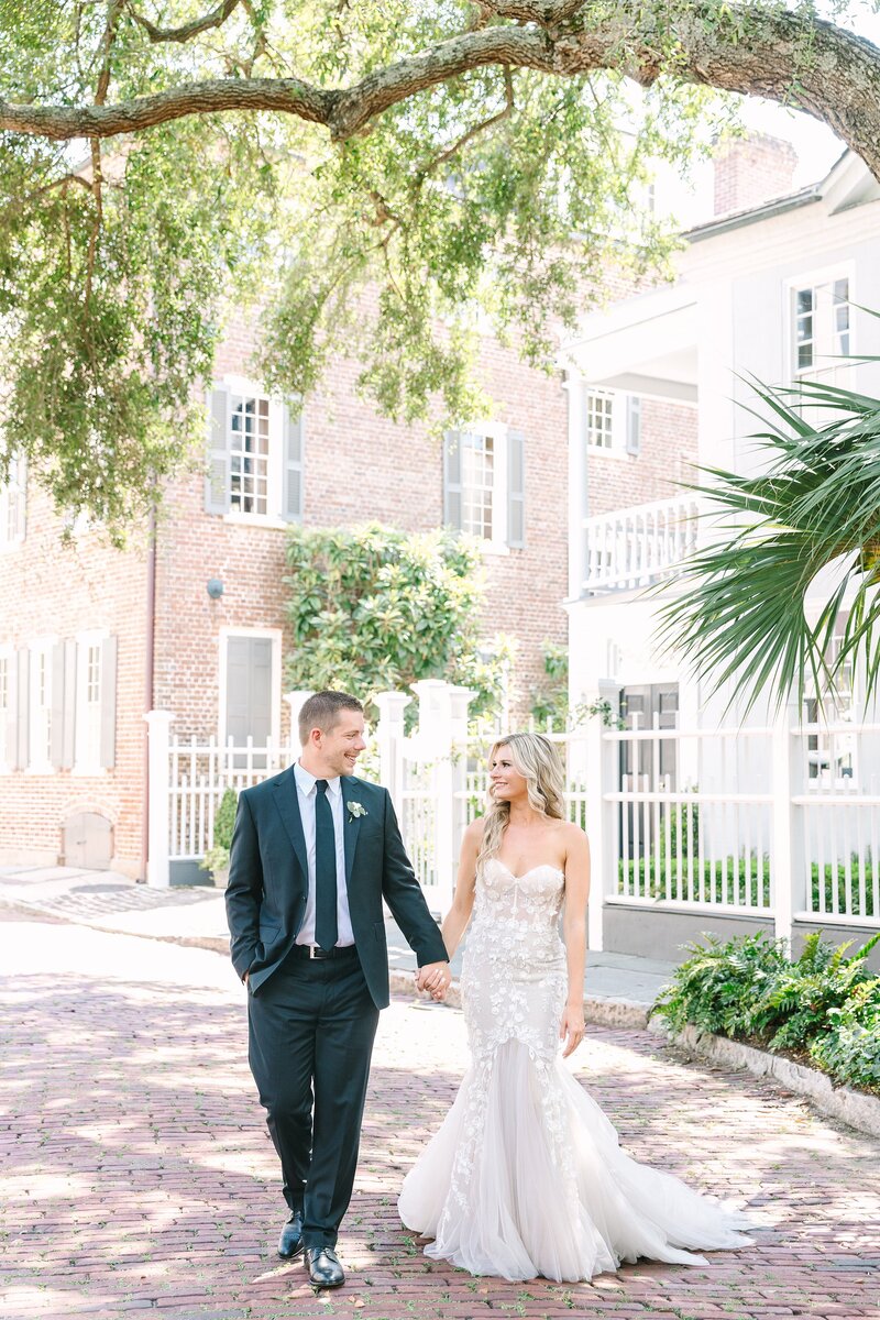 Charleston-Wedding-Photographers-Dana-Cubbage-Cedar-Room_0013