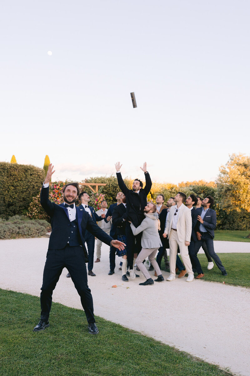 French wedding photographer Domaine de Sarson Grignan-107