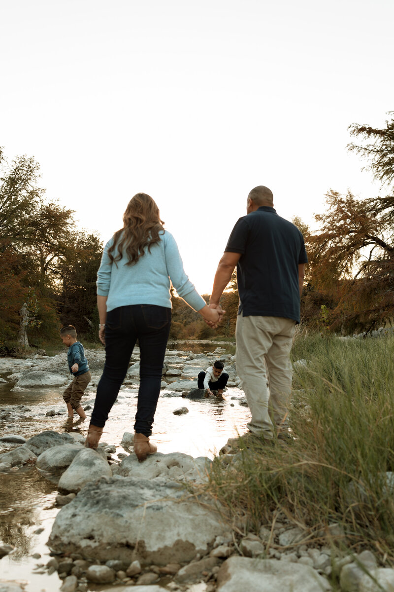 Pedernales-Falls-Family-Photographer