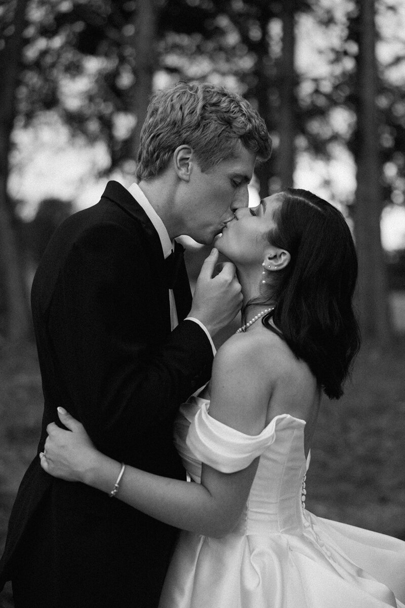 LillyLousWedding_GardenPartyWedding_0081