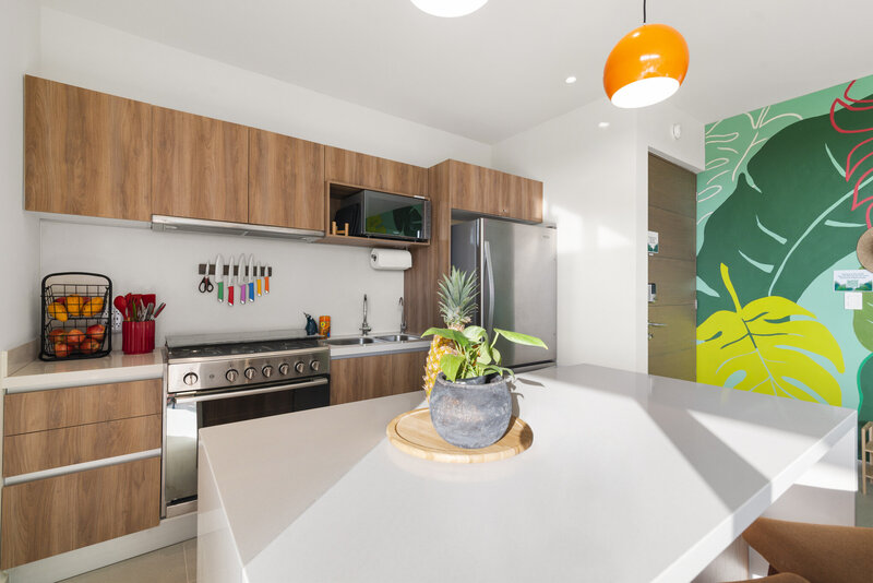 Daylight View of Island & Kitchen Backsplash