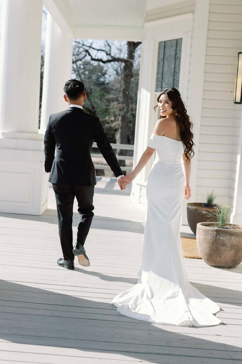 wedding dress seamstress Understanding the Role of a Bridal 24/7 Online Service Wedding Dress Alterations After Purchase