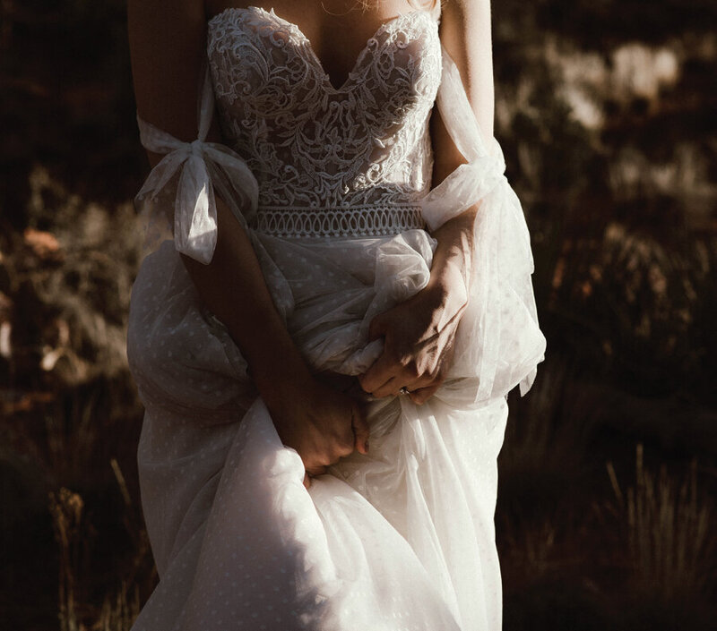 brides-dress-in-sunset