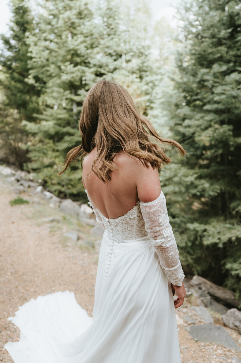 Bridal portraits in the Aspen Picnic Grounds in Santa Fe Sangre De Cristo Mountains.